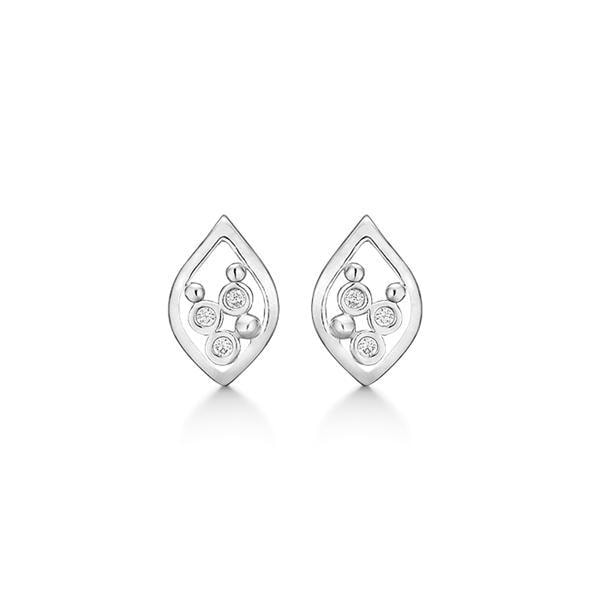 Støvring Design's Smukke ørestikker med glitrende zirkonia, måler 10 x 6 mm