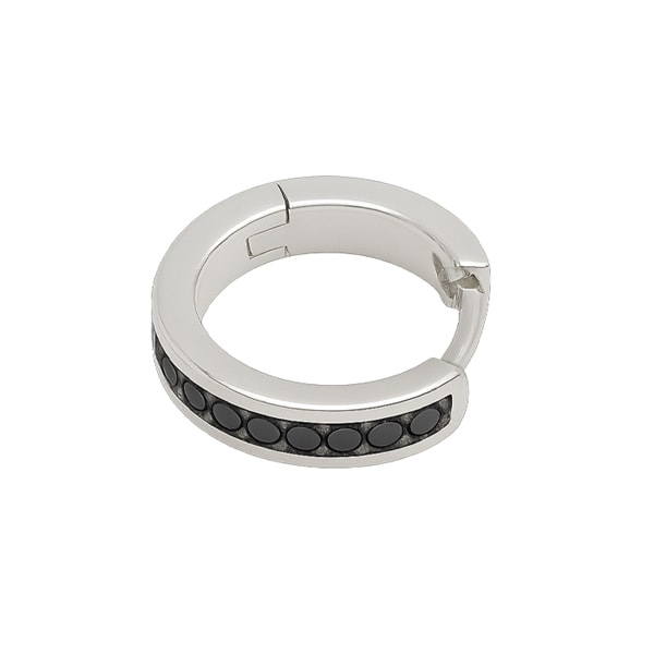 Sølv creol med sorte zirkonia indsatser og kliklås, rund form, 15 mm i diameter, 3,7 mm bred.
