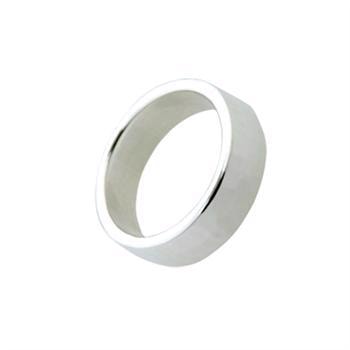 Randers Sølv's Simpel fingerring i massiv sølv med hammerslået overflade - 6,0 mm
