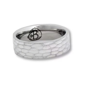 CHRISTIAN, Moderne ring med hamret overflade, by Billgren