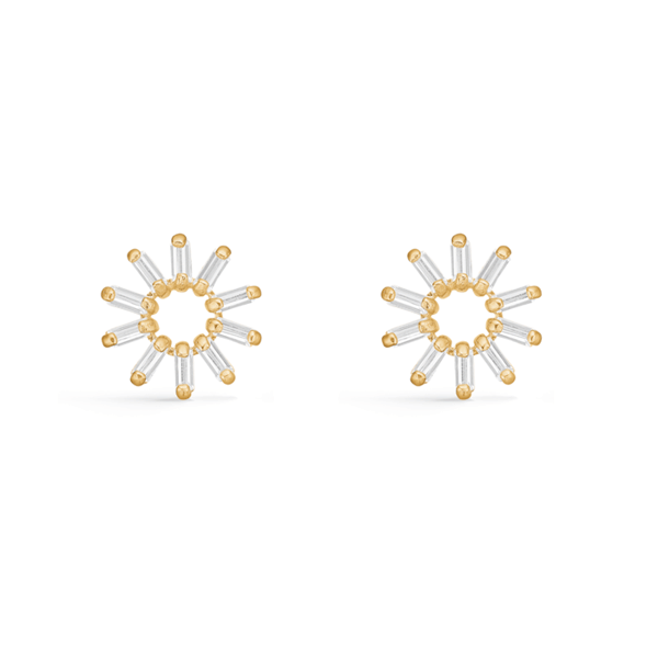 Smukke snefnug ørestikkere i 8 karat guld med glimtrende zirkonia fra Støvring Design