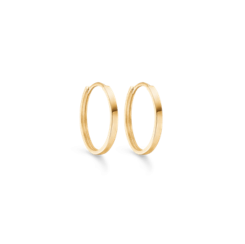 Smuk kantet creol i 8 kt guld med knæklås. fra Støvring Design