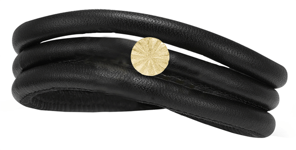 Mor\'s 6 mm læderarmbånd fra Christina med magnetlås og charm
