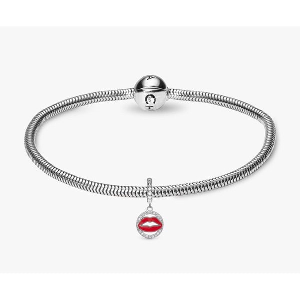 Christina Jewelry Anders Blichfeldt, Bonsoir Madame Kampagne sølv armbånd 4 mm med sølv charm med rød emalje og smukke sten.