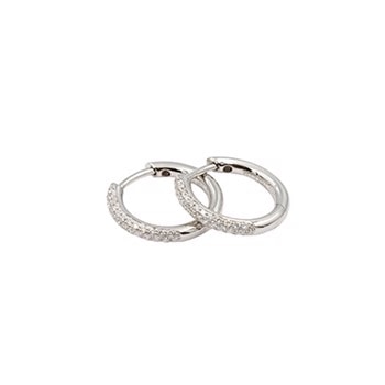 14 karat hvidguld  øreringe med 2 x 15 diamanter ialt 0,24 ct W/SI
