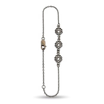 Bosphorus LEA Håndlavet armbånd i oxideret sterling sølv med 3 geometriske blomster vedhæng