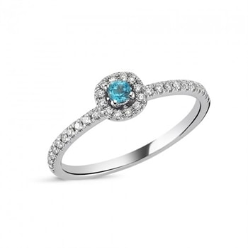 Nuran 14 kt hvidguld fingerring, fra Sofia serien med 1 x 0,08 ct blå topas & 32 x 0,005 ct diamanter Wesselton SI