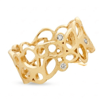 14 karat guld ring med 5 x 0,02 ct diamanter og hjerter, - og ru overflade - kun ringmål 58