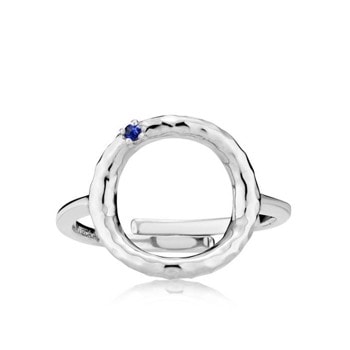 Fingerring med cirkel og Ocean blue zirkonia i sterling sølv fra Sistie