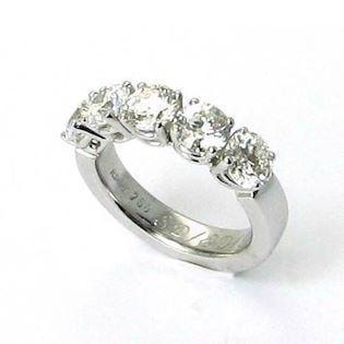 GIA certificeret 18 karat alliance ring med 5 stk ½ carat TW/VVS2