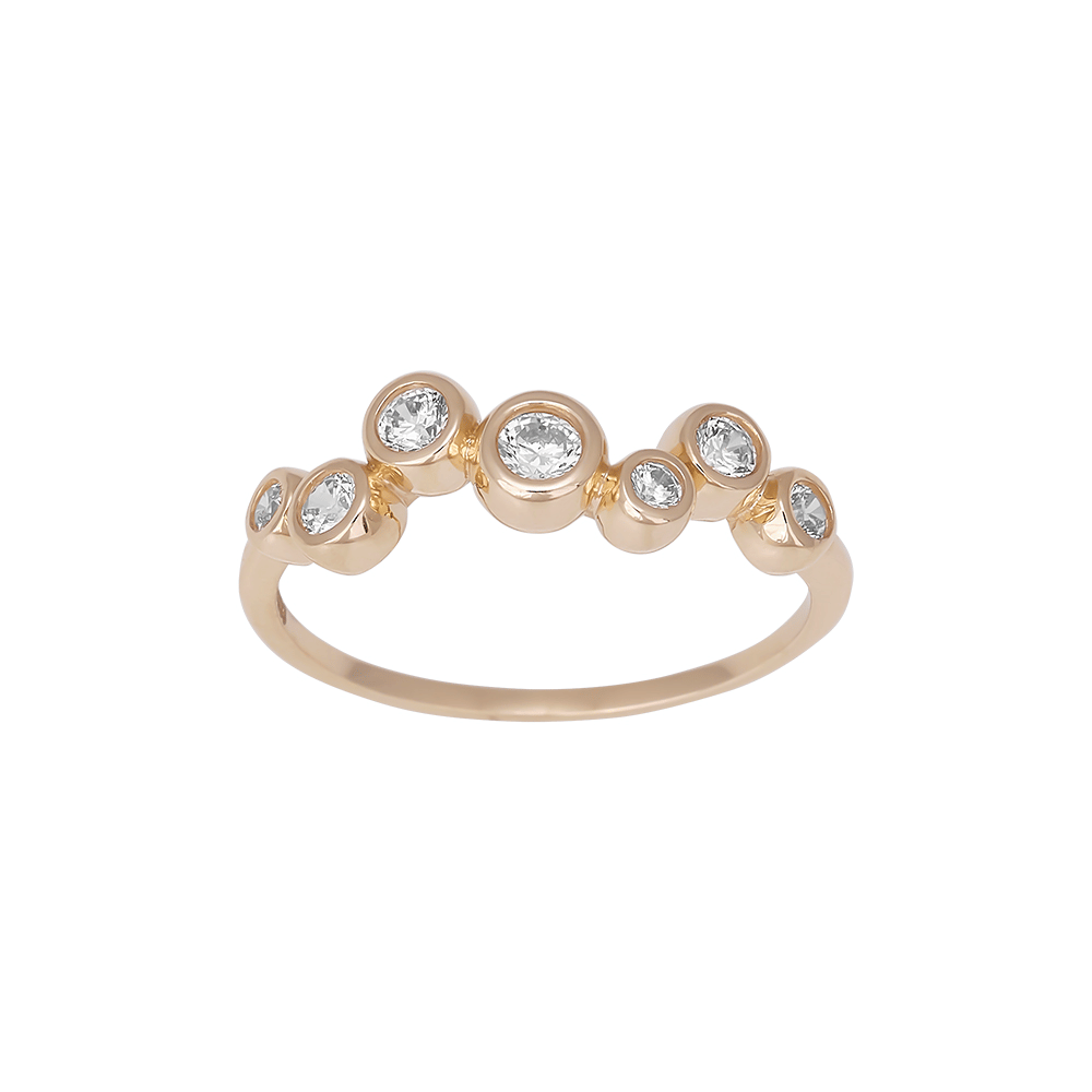 Elegant guldring med klare, runde sten i cirkulære fatninger, glat og skinnende overflade.