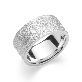 Sterling sølv ring, rhodineret. specielt tekstureret