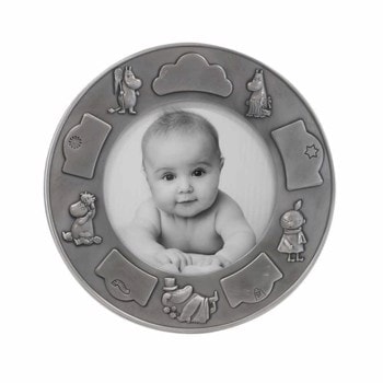 Fortinnet fotoramme (rund) m. Mumi & familien, fra Noa Kids