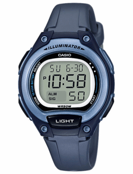 Sort Casio digitalur med blå ramme, stor skærm, gummirem og funktioner som lys og alarm.