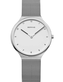 Slankt Bering dameur med hvid urskive, minimalistiske timeindikatorer og sølv mesh-rem.