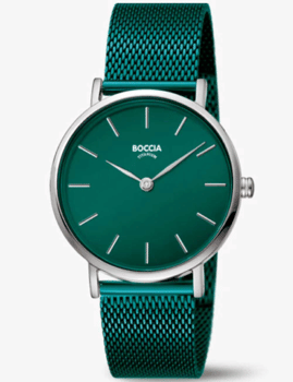 Grøn urskive med sølvmarkører, teksten "BOCCIA" og "titanium". Grøn mesh-rem.